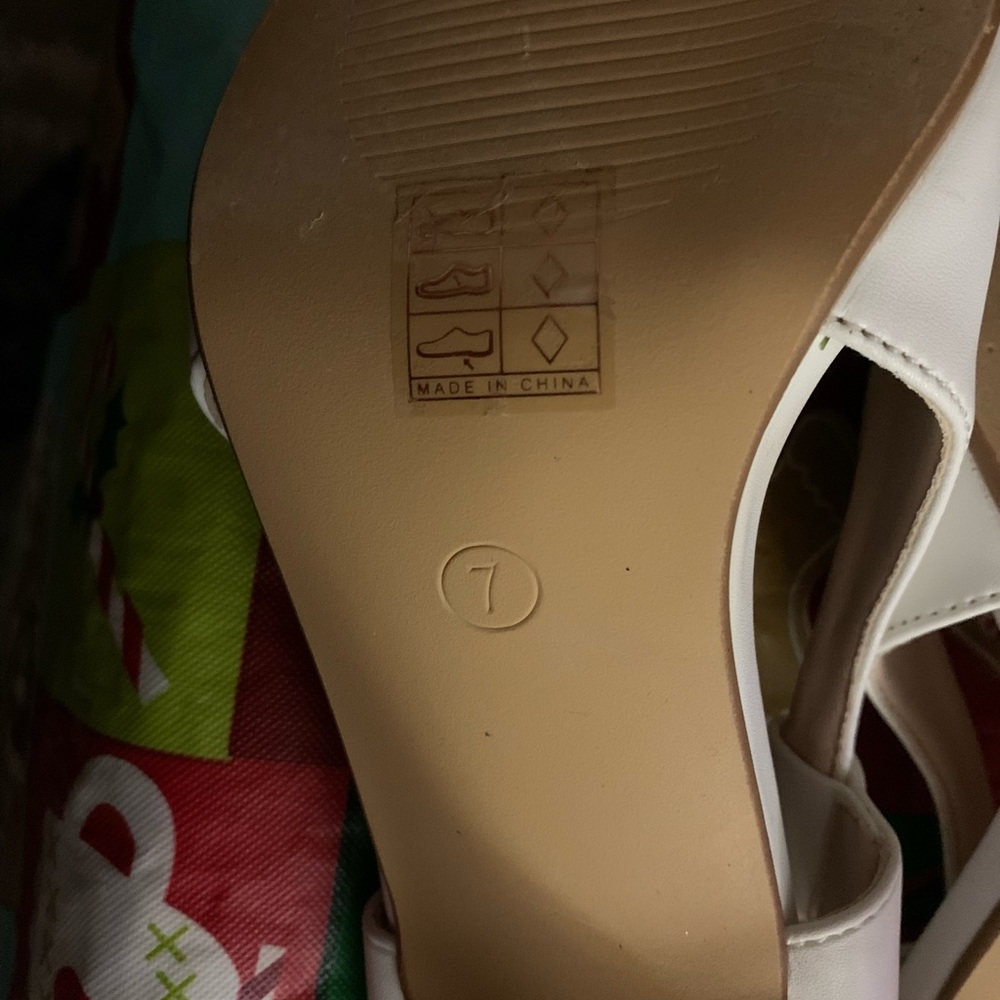Shoes - Picture 5 of 5
